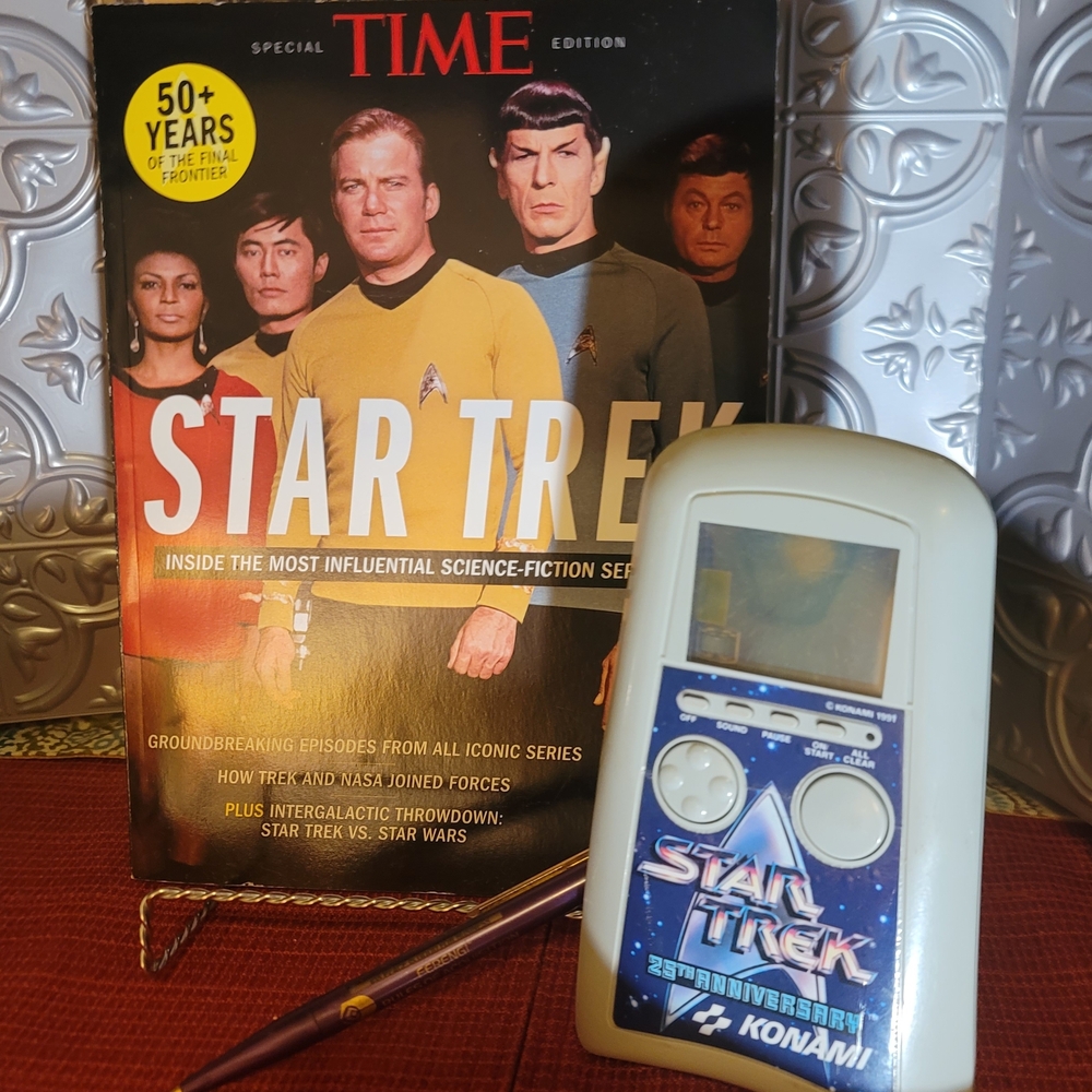 STAR TREK 50y SPECIAL EDITION MAGAZINE, VINTAGE 1991 HAND HELD GAME &FERENGI PEN